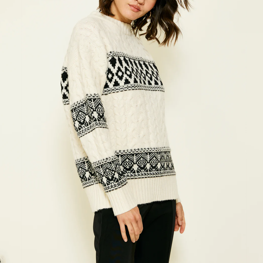 Pull pour femme en maille crème avec motif nordique noir