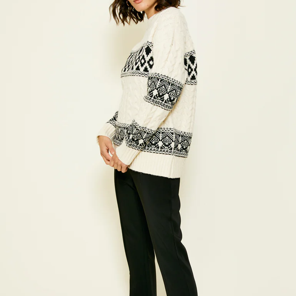 Pull pour femme en maille crème avec motif nordique noir