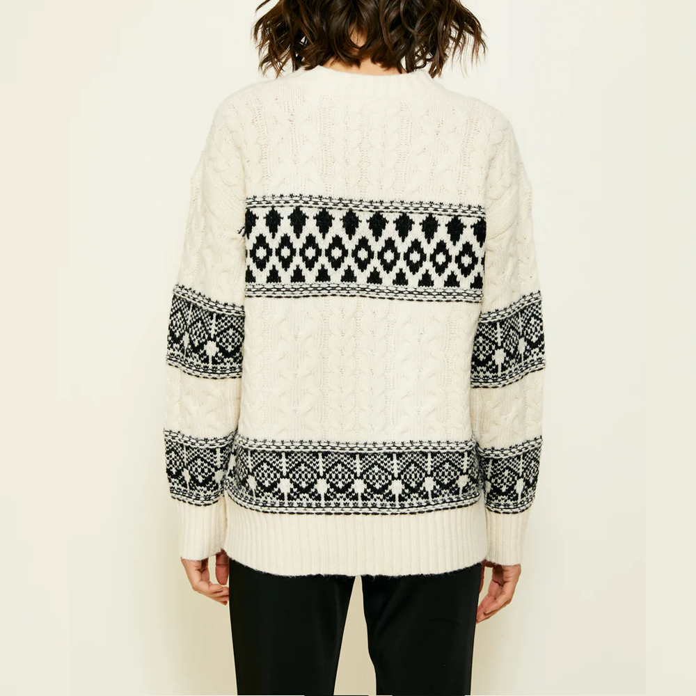 Pull pour femme en maille crème avec motif nordique noir