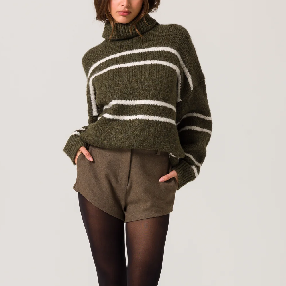 Pull pour femme vert et blanc à col montant