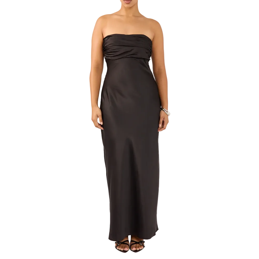 Robe longue noire sans bretelles avec détail drapé